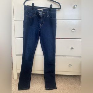 711 Skinny Levi Jeans